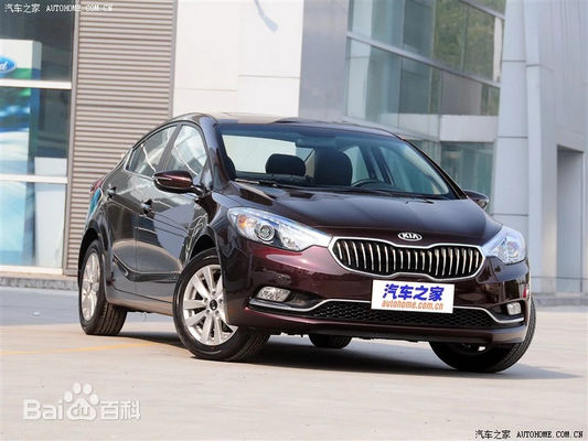 K3 Kia Subcompact Car 4 Door Sedan พร้อมจอสัมผัสความละเอียดสูง