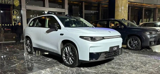 ครอสโซเวอร์ขนาดกลาง Leapmotor C10 สีเทา 530 Comfort Edition SUV ครอบครัวไฟฟ้า